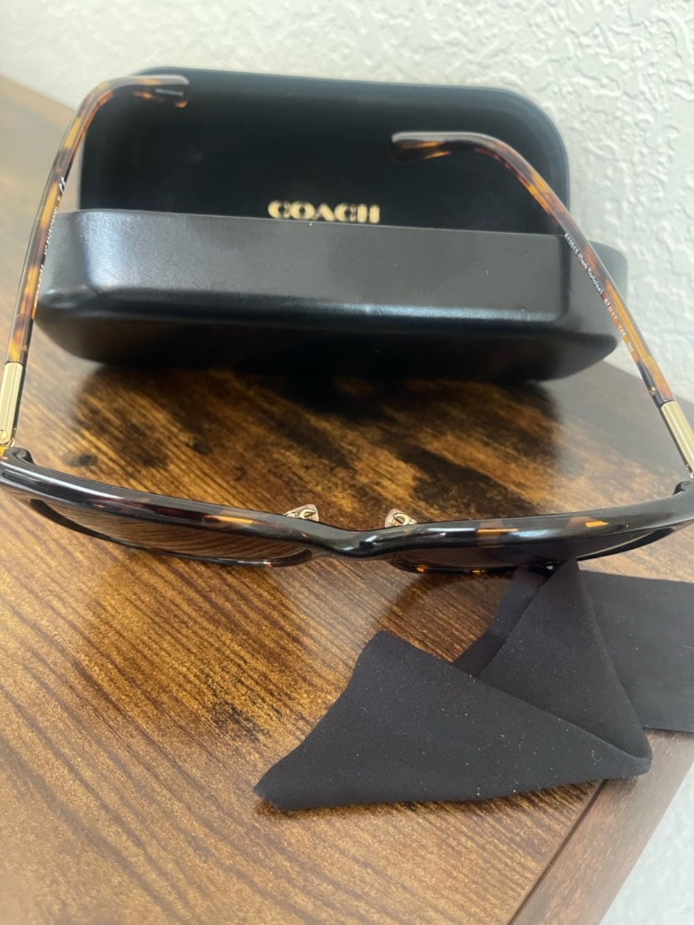 Coach Black Cat-Eye Sunglasses with Protective Case - Picture 6 of 9